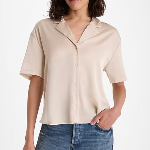 Express X-Small Satin Short Sleeve Button Up Boxy Shirt NWT - Picture 1 of 5